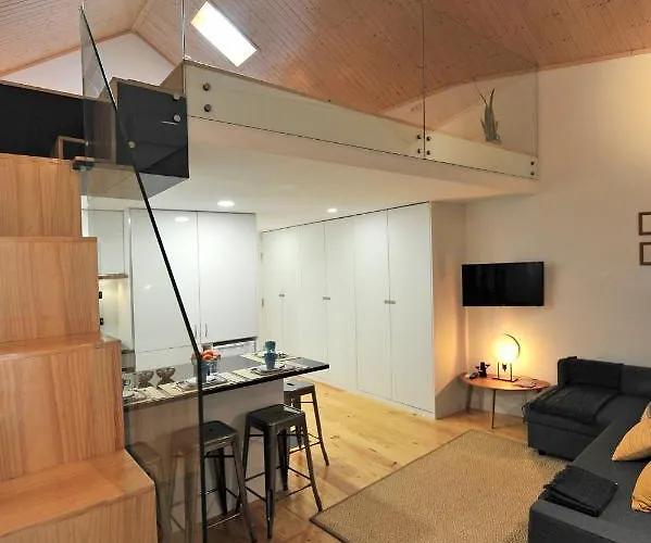 Flh Oporto Wine Cellars Luxury Ii * ヴィラ・ノヴァ・デ・ガイア